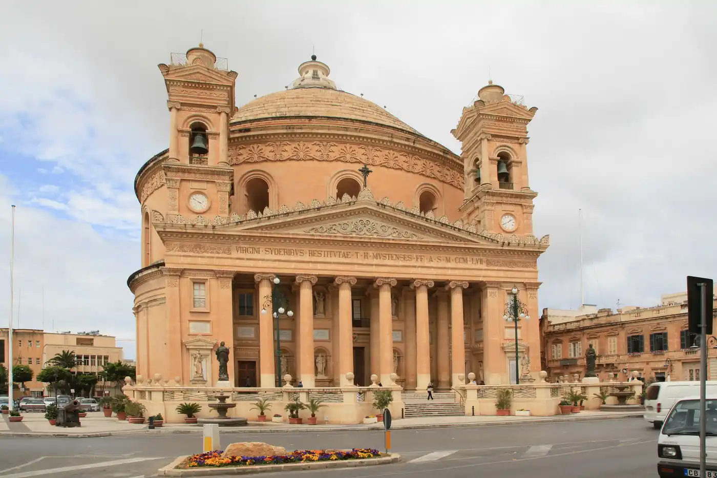 Rotunda of Mosta church exterior
