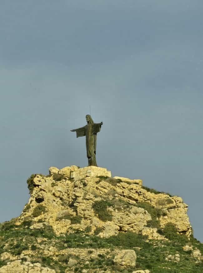 Easter in Malta 2026: A Local’s Guide to Processions, Food & Secret Traditions.